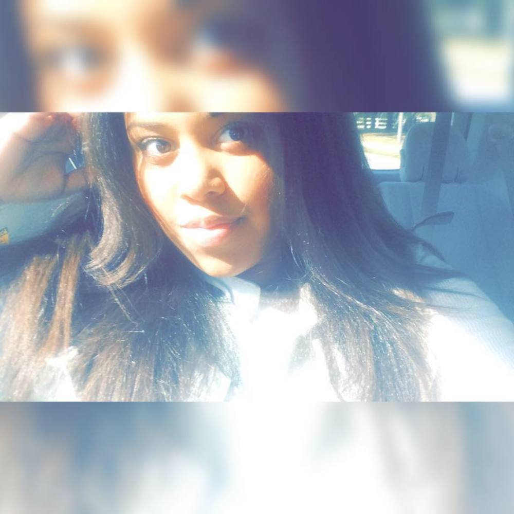 Meet your Posher, Yany